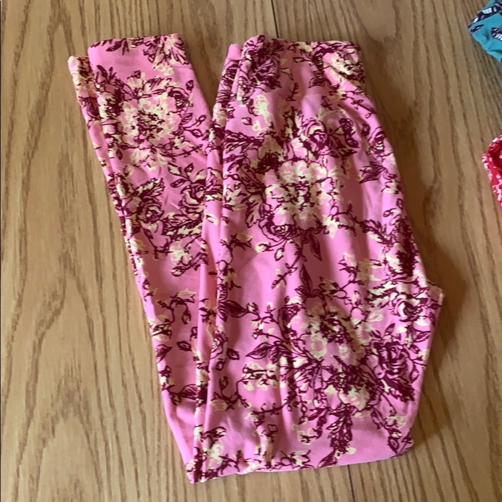 Pretty Floral LuLaRoe Leggings